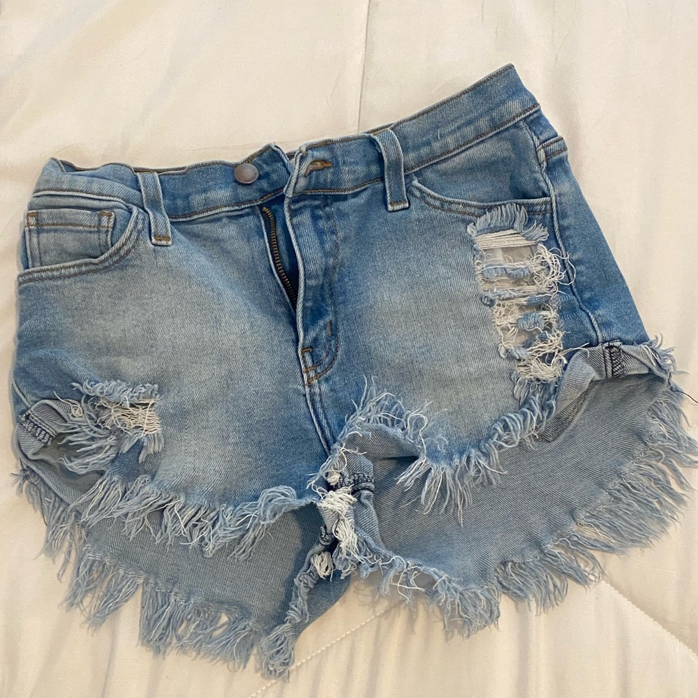 Vibrant ladies denim shorts